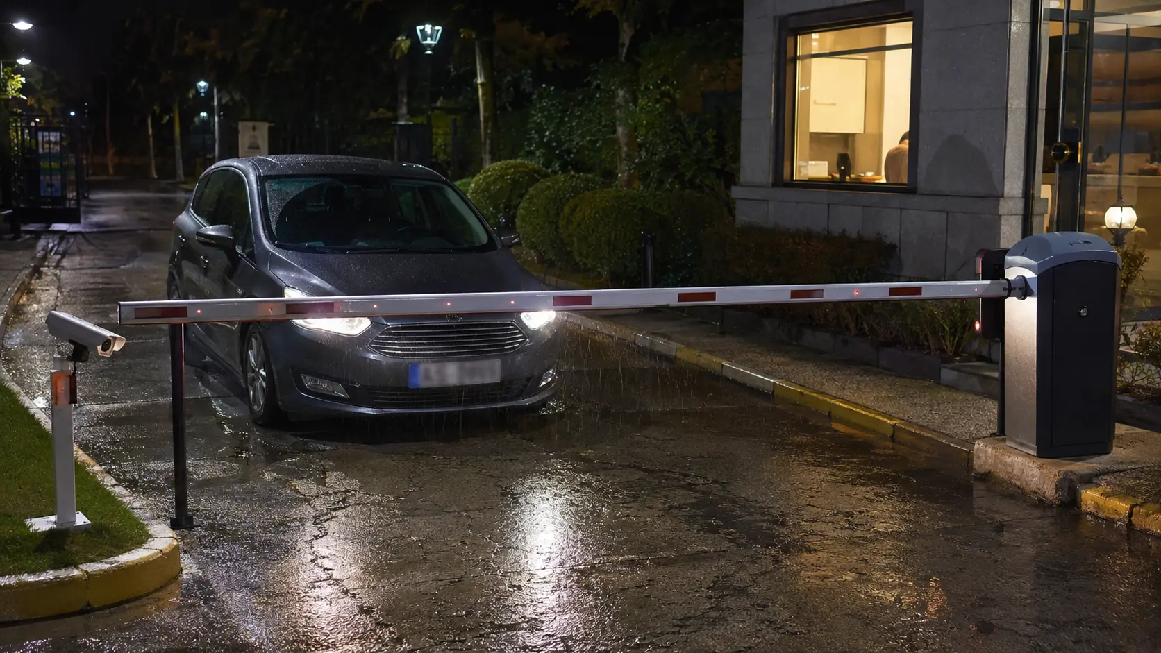 Plaka Tanıma ve Bariyer Entegrasyonu: Hızlı Araç Geçişi